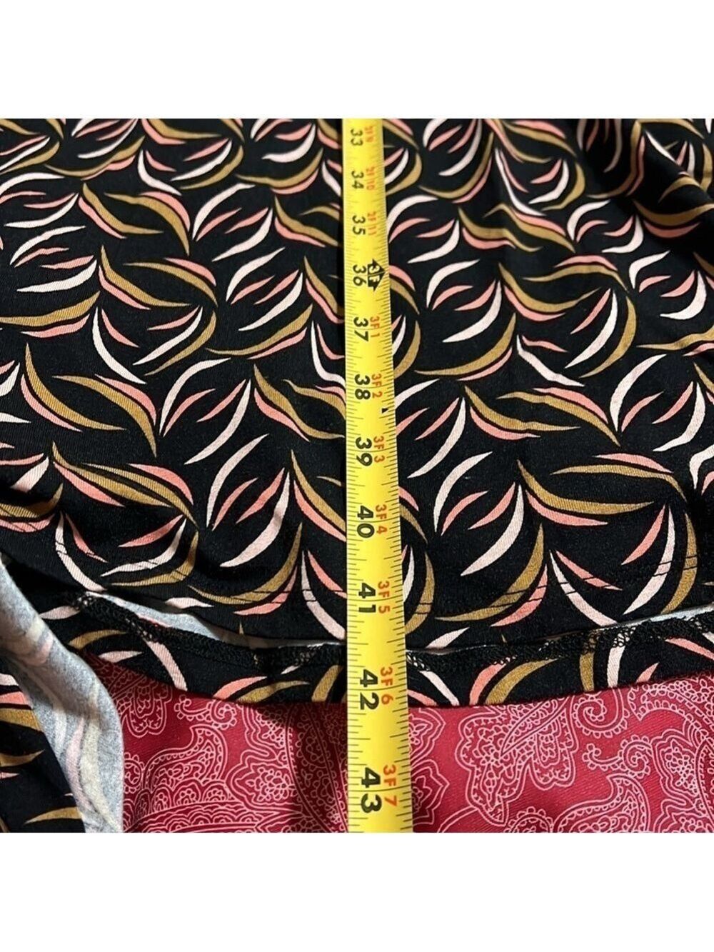 BODEN wrap dress in stylish print. Black/tan/light coral. Like new 8L - Picture 8 of 12